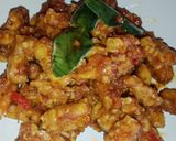 Foto langkah ke 5 dari resep Tempe Orek Daun Jeruk Pedas Manis Dan Simpel.