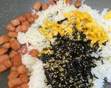 A picture of step 3 of Simple Korean Bibimbap with Eggs and Sausage.