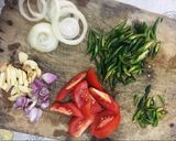 Foto langkah ke 2 dari resep Ikan asin peda cabe ijo tabur lumay.