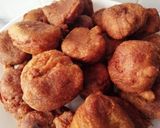 A picture of step 4 of Banana fritters.