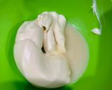 Foto langkah ke 6 dari resep Bolu Kukus Ketan Hitam Keju.