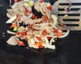 Foto langkah ke 3 dari resep Tumis Tahu, Jamur Merang.