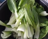 Foto langkah ke 1 dari resep Pokcoy Siram Saus Bawang Putih.