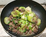Hình bước làm 4 của món Mướp xào đồ lòng