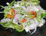Foto langkah ke 3 dari resep Tumis sayur pare.