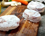 Foto del paso 1 de la receta: Ossobuco de Buey al vino tinto