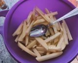 Une image de l'étape 4 de Frites maison au four.