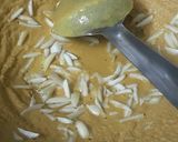 A picture of step 5 of Besan ladoo.