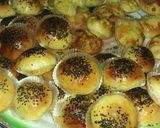 Foto langkah ke 8 dari resep Roti manis keju mayonaise.