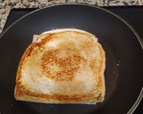 Foto del paso 2 de la receta: Sándwich mixto con costra de cheddar