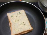 चीज़ गार्लिक ब्रेड (Cheese garlic bread recipe in Hindi)