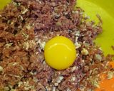 Foto langkah ke 2 dari resep Mozarella black pepper beef ball.