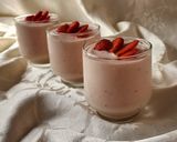 Foto del paso 10 de la receta: 🍓Petit suisse con frutillas frescas, yogur, queso blanco y crema 🍓