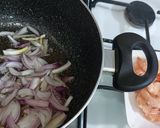 A picture of step 2 of Tom yum shrimp rice.