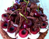 Une image de l'étape 8 de Tarte aux cerises façon forêt noire.
