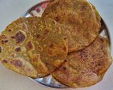 A picture of step 3 of Hidden veg and grains paratha.