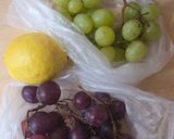 Foto del paso 1 de la receta: Uvas heladas picantitas 🍇Snack saludable, rápido, fresco y lleno de sabor dulce, salado y picante 🌶️🙌🏼