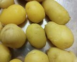 आलू पूरी(aloo poori refcipe in hindi) रेसिपी चरण 1 फोटो