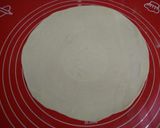 A picture of step 3 of Egg Paratha.