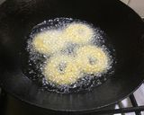 A picture of step 9 of Moong Dal Chakli.