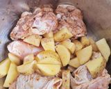 Foto langkah ke 2 dari resep Roasted Chicken & Potato.