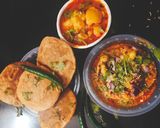 उड़द दाल की कचौड़ी (urad dal ki kachodi recipe in Hindi) रेसिपी चरण 7 फोटो