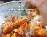 Foto langkah ke 3 dari resep Resep Ayam Pedas Asam Manis Yang Mudah Dan Ekonomis.