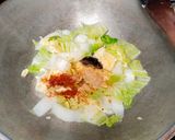 Foto langkah ke 2 dari resep Telur kuah sawi putih.