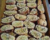 Foto del passaggio 5 della ricetta Cantucci alle mandorle senza burro