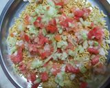 A picture of step 3 of Bhujiya chaat.