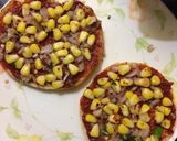 A picture of step 3 of Bread round pizza.
