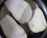 Foto del paso 1 de la receta: Escabeche de Berenjena y Morrones Tricolor
