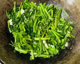 Foto langkah ke 3 dari resep Tumis Kangkung Satset.