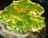 A picture of step 3 of Spinach & cheese omelette.