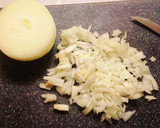 Foto del paso 3 de la receta: Guisantes con jamón y morcilla con parmesano.