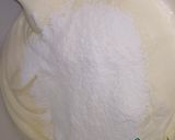 Foto langkah ke 4 dari resep Bolu Hongkong bayam #20.