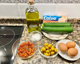 Foto del paso 1 de la receta: Ensalada de patatas, calabacín y atún en escabeche