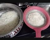 A picture of step 5 of Chinese fried rice 😋😋.