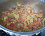 Foto del paso 8 de la receta: Empanada de pimiento y chorizo terrorífica🎃