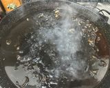 Foto del paso 3 de la receta: 590. Arroz negro con rape (principal paella)