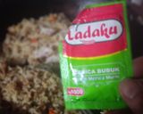 Foto langkah ke 5 dari resep Nasi goreng ayam semur.