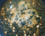 Foto del paso 4 de la receta: Potaje de Vigilia: Garbanzos con espinacas y bacalao