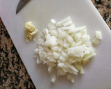 Foto del paso 1 de la receta: Hervido de medallones de merluza y gambas 🐟🦐