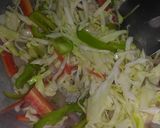 A picture of step 2 of Veg hakka Noodles.