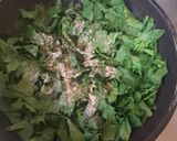 Foto del paso 2 de la receta: Espinacas salteadas en aceite de oliva