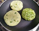 A picture of step 3 of Aloo Matar Tikki Chole Chaat.