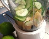 A picture of step 1 of Cucumber pineapple smoothie.