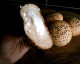Foto del paso 13 de la receta: Bollitos rellenos de queso (con masa madre)