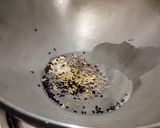 A picture of step 1 of Coriander leaves chutney.