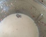 A picture of step 3 of Oats & Strawberry Milkshake with caramelized sunflower seeds.